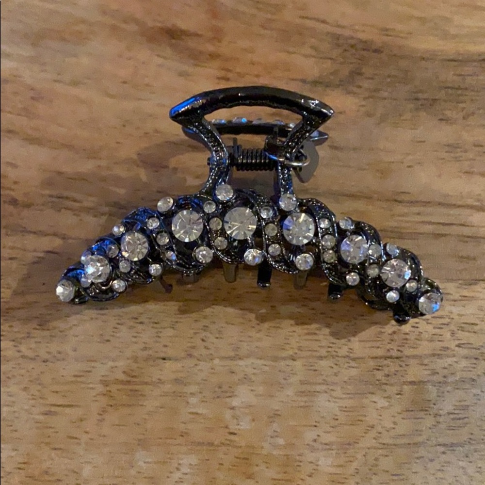 Tasha hair clip